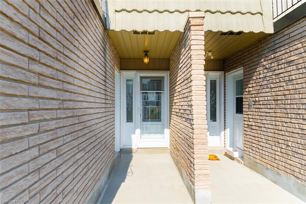 2-1011 White Oak Drive Unit: 2