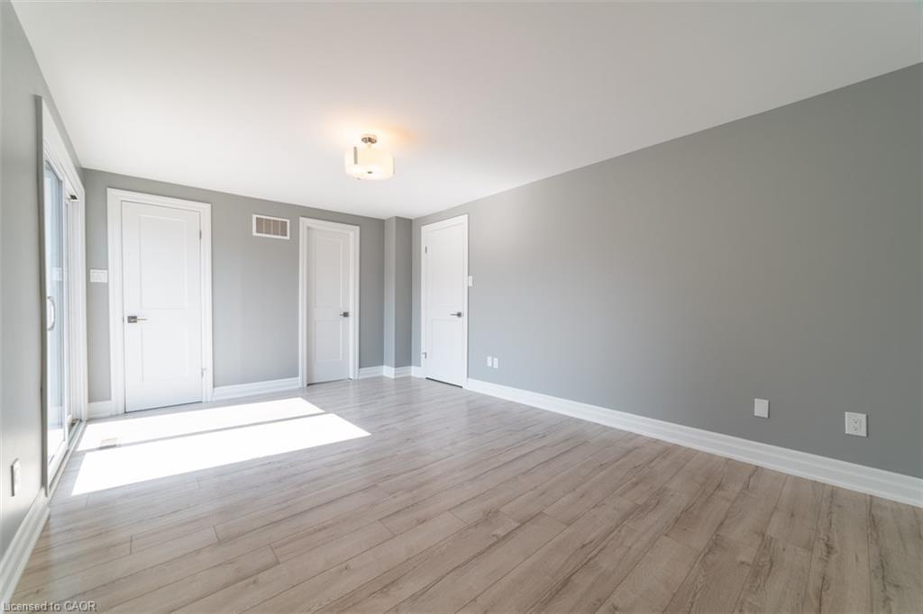 2-1011 White Oak Drive Unit: 2