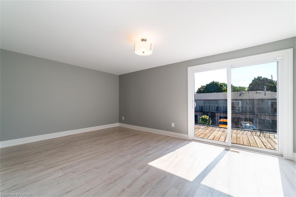 2-1011 White Oak Drive Unit: 2