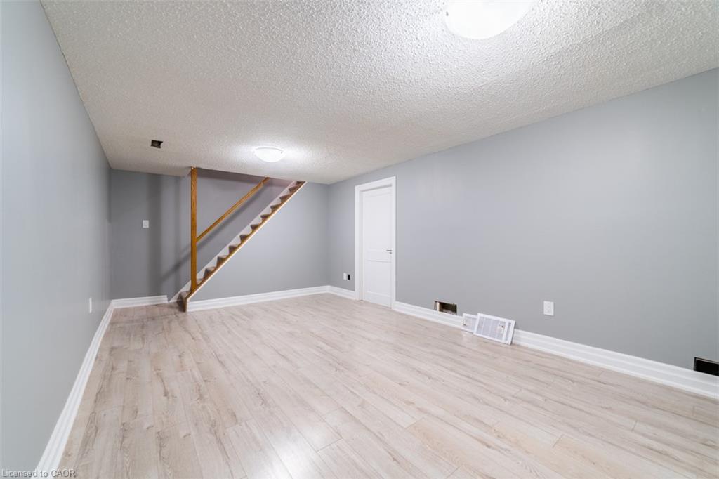 2-1011 White Oak Drive Unit: 2