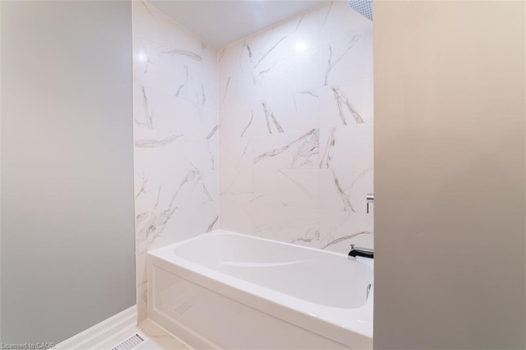 2-1011 White Oak Drive Unit: 2