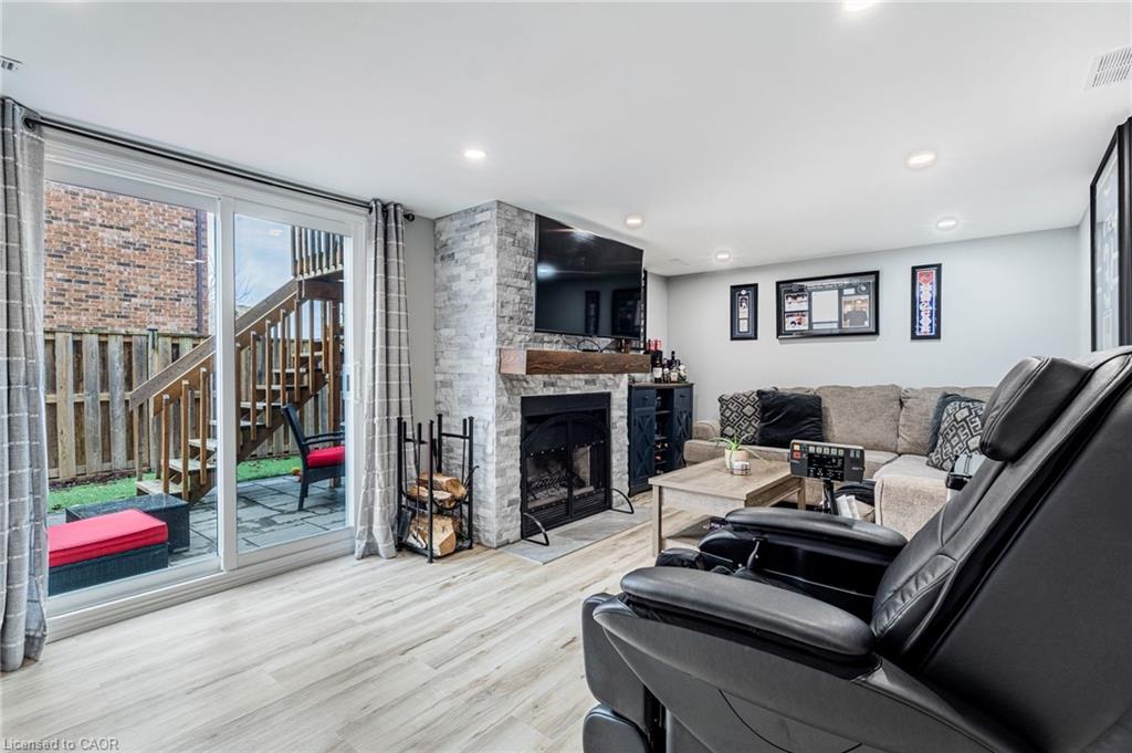 43-2065 Amherst Heights Court Unit: 43