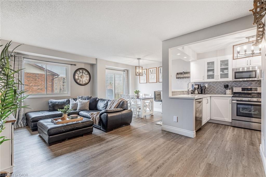 43-2065 Amherst Heights Court Unit: 43