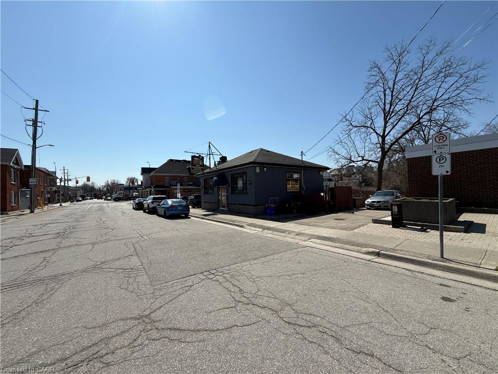 9 Main Street N