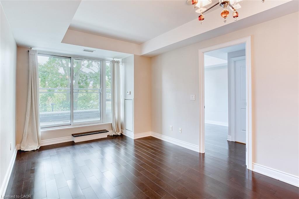 219-3500 Lakeshore Road W Unit: 219