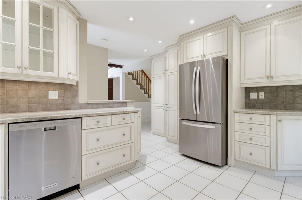 304 Oakwood Court