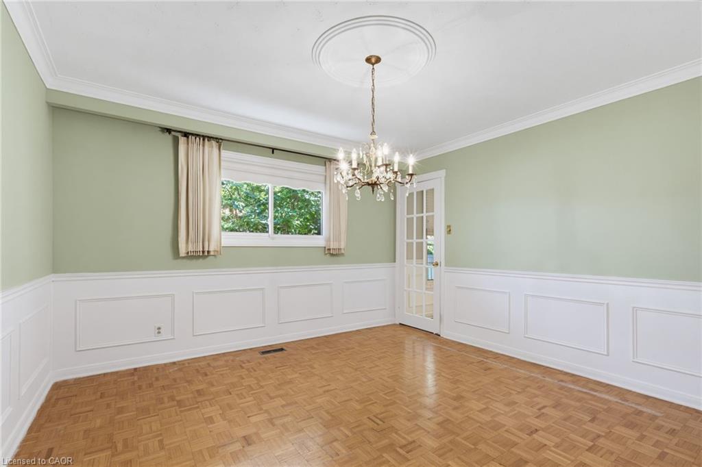 304 Oakwood Court