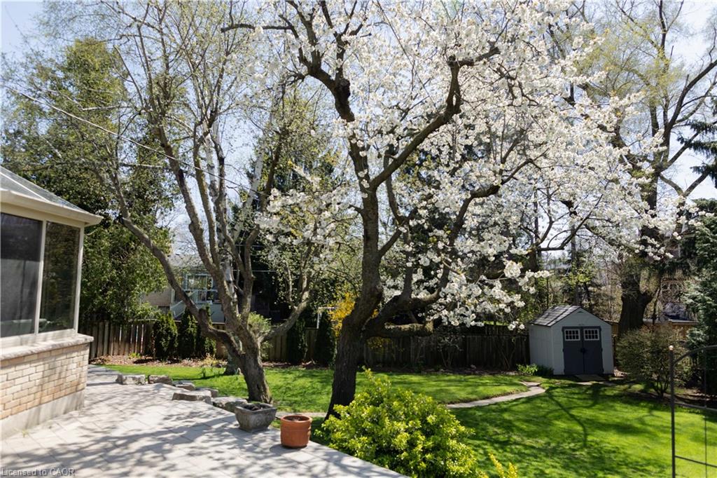 304 Oakwood Court