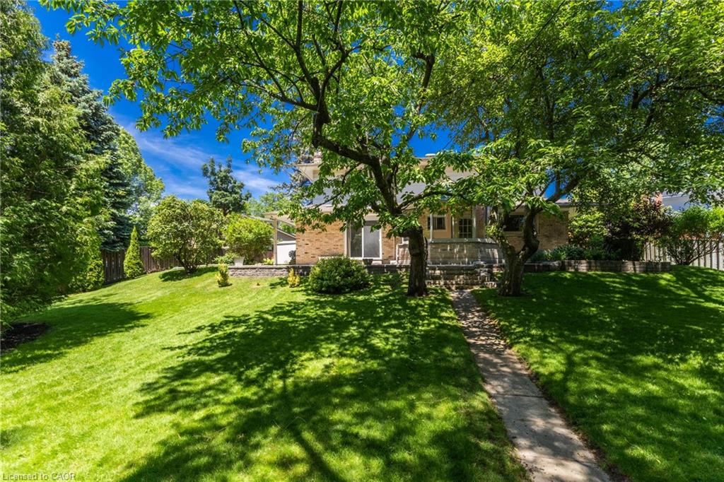 304 Oakwood Court