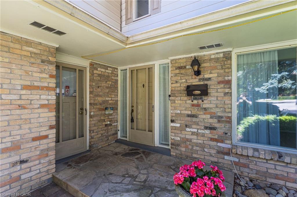 304 Oakwood Court