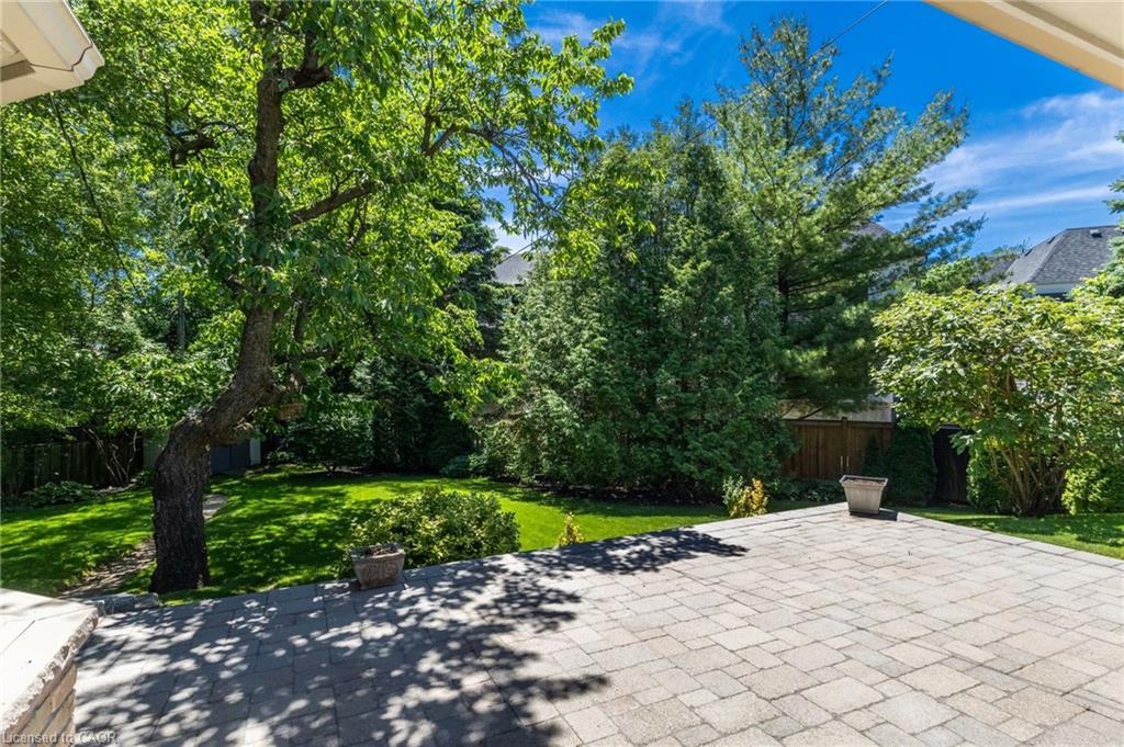 304 Oakwood Court