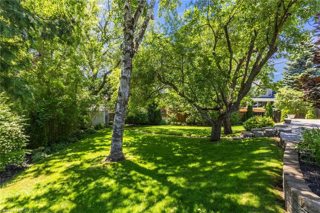 304 Oakwood Court