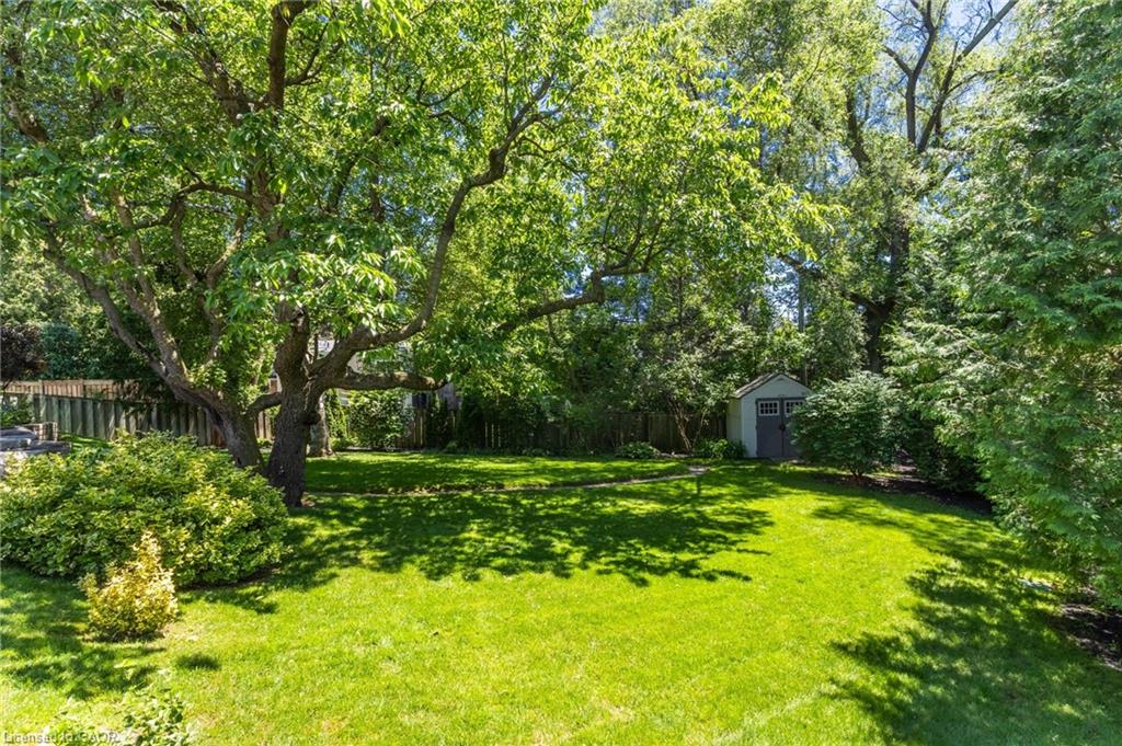 304 Oakwood Court