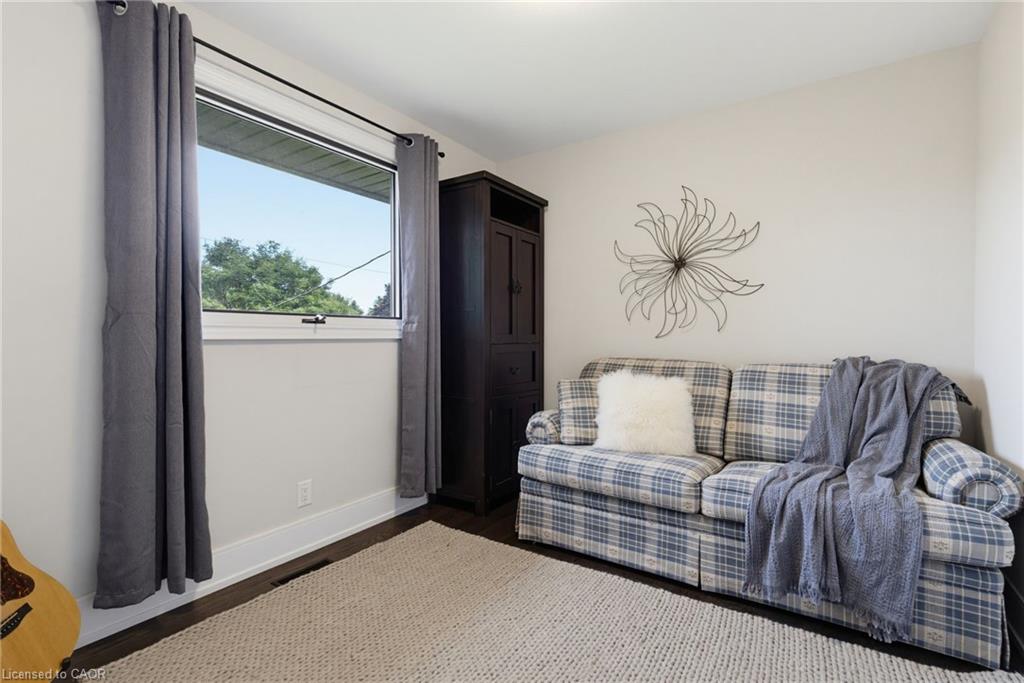 365 Cosburn Crescent
