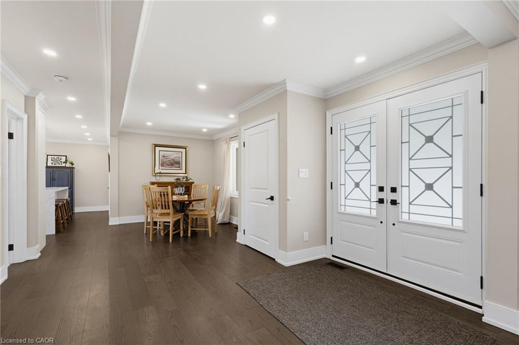 365 Cosburn Crescent