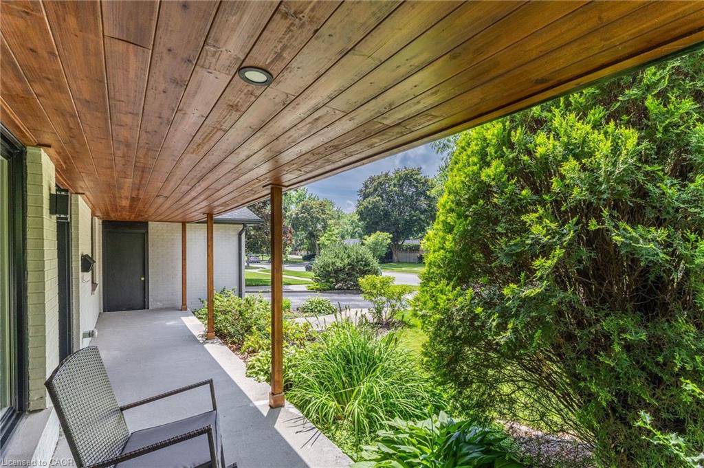 365 Cosburn Crescent