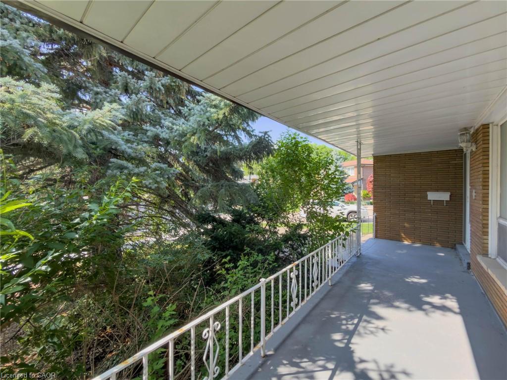 3577 Bluestream Crescent