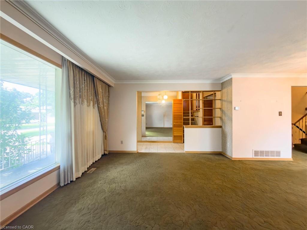 3577 Bluestream Crescent