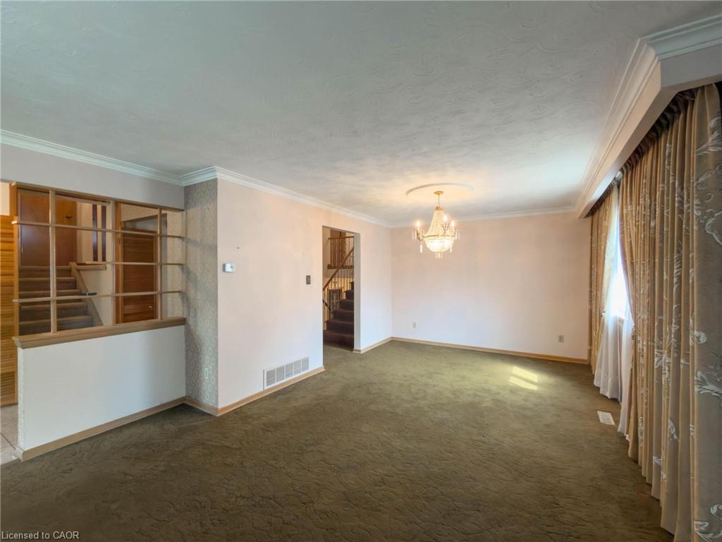3577 Bluestream Crescent