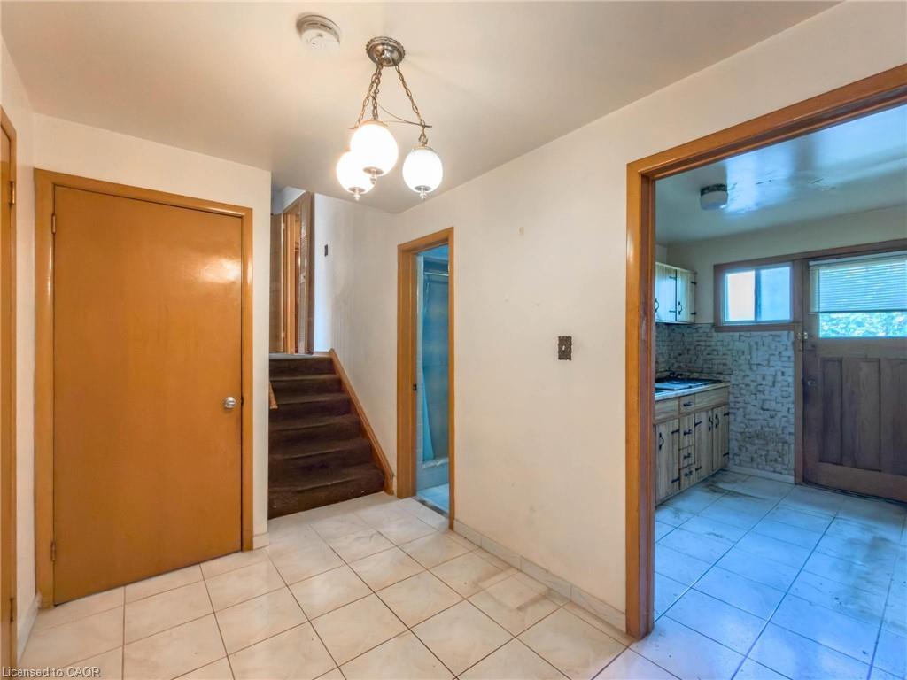 3577 Bluestream Crescent