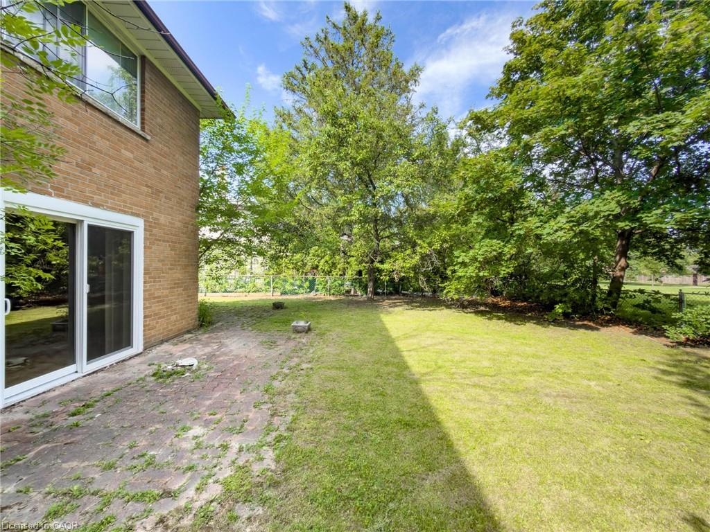 3577 Bluestream Crescent