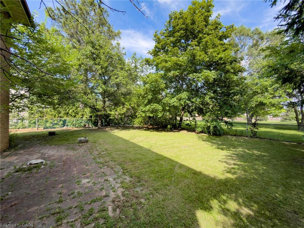 3577 Bluestream Crescent