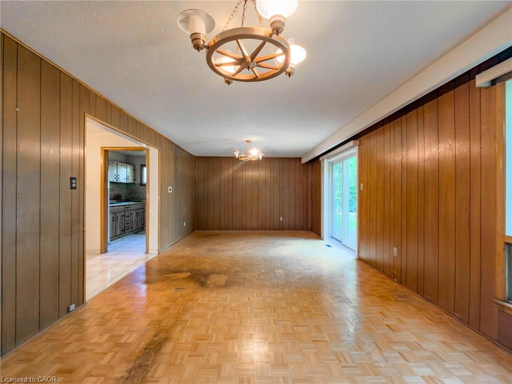 3577 Bluestream Crescent