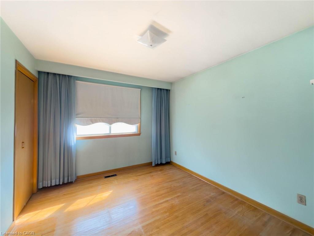 3577 Bluestream Crescent