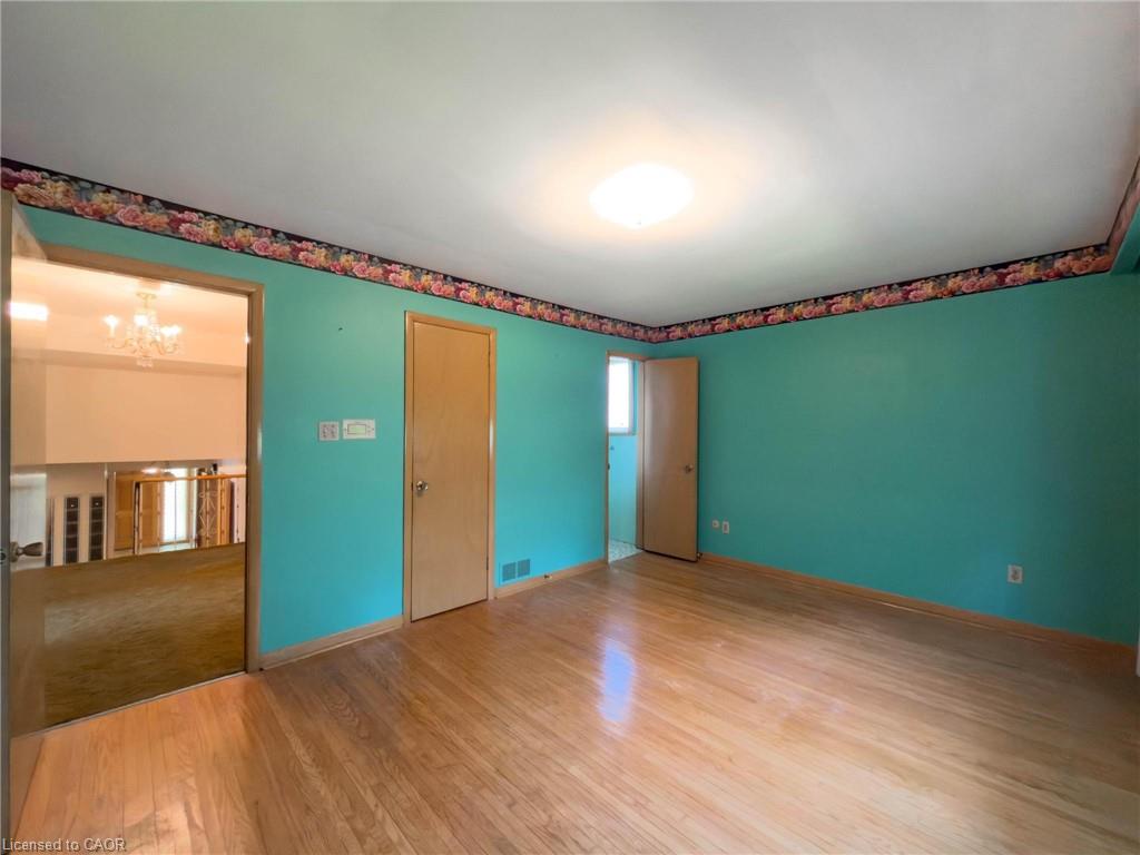 3577 Bluestream Crescent