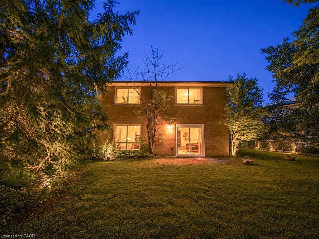 3577 Bluestream Crescent