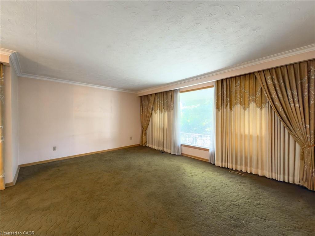3577 Bluestream Crescent