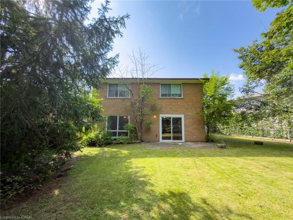 3577 Bluestream Crescent
