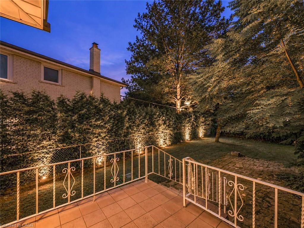 3577 Bluestream Crescent