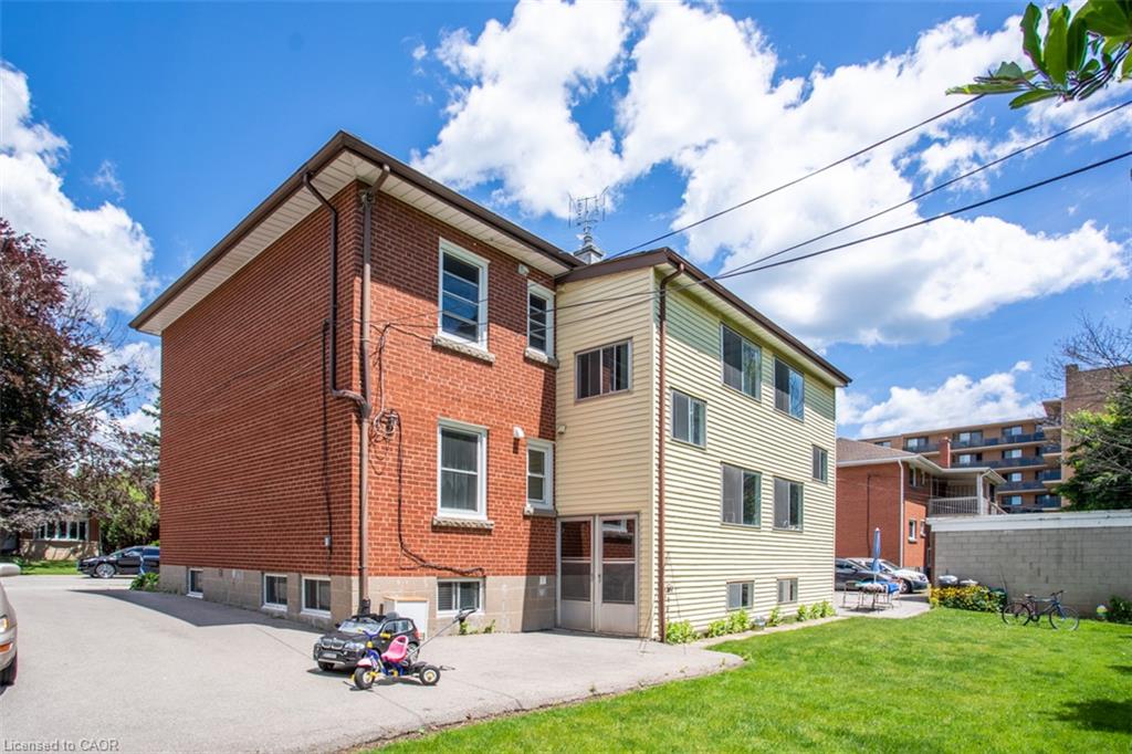 2-718 Ross Street Unit: 2