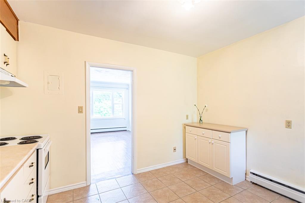2-718 Ross Street Unit: 2