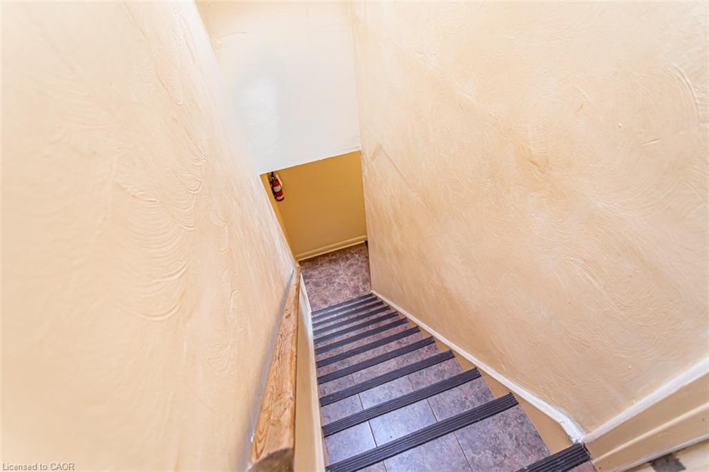2-718 Ross Street Unit: 2