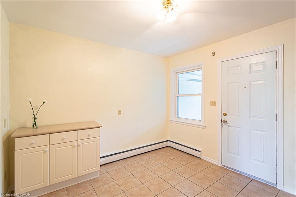 2-718 Ross Street Unit: 2