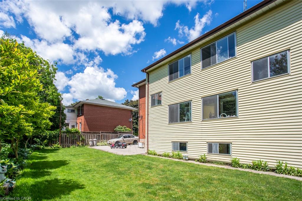 2-718 Ross Street Unit: 2
