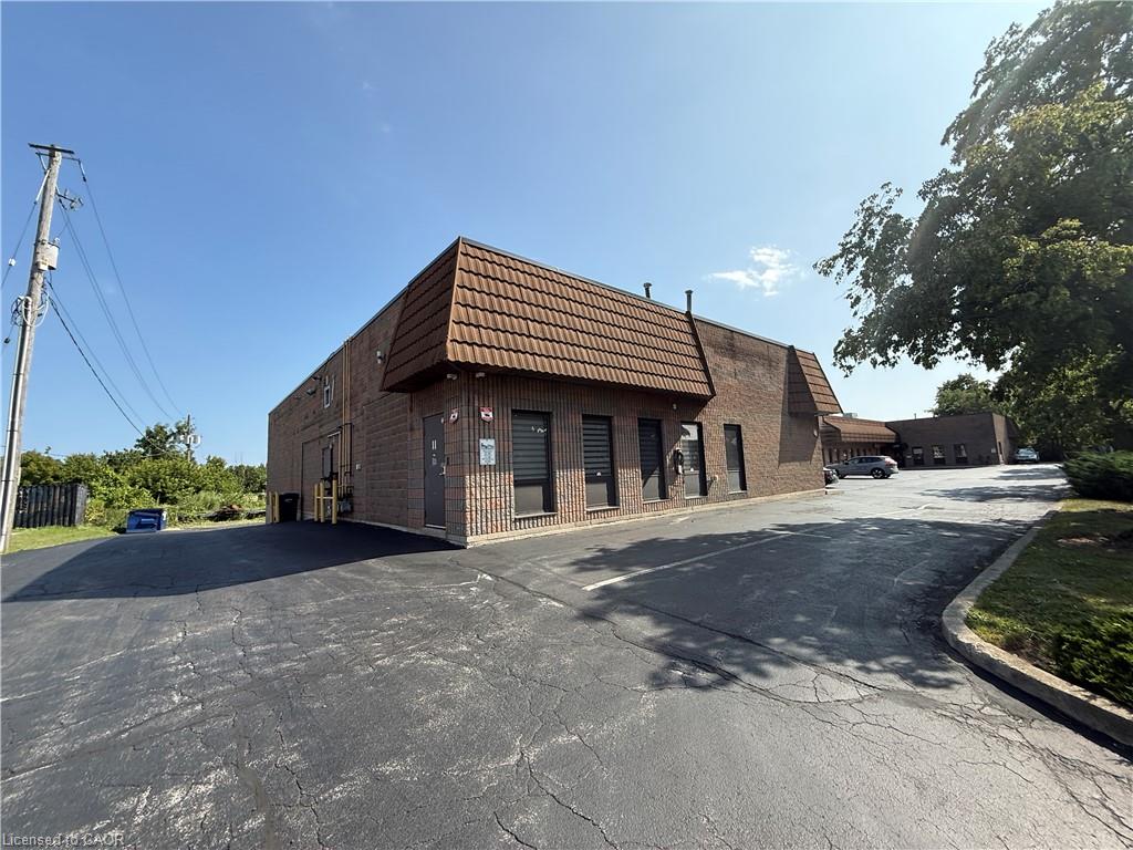 11-4180 Morris Drive Unit: 11