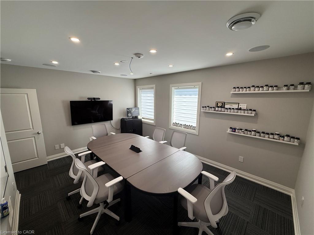 11-4180 Morris Drive Unit: 11