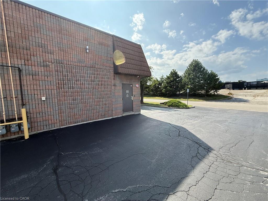 11-4180 Morris Drive Unit: 11