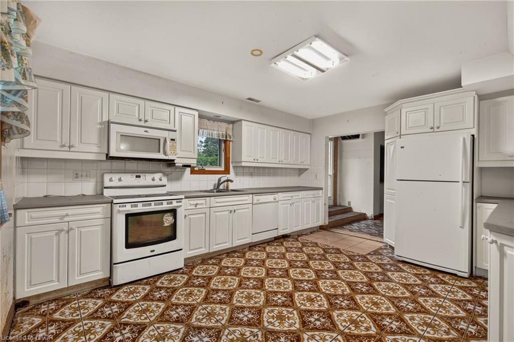 539 Enfield Road