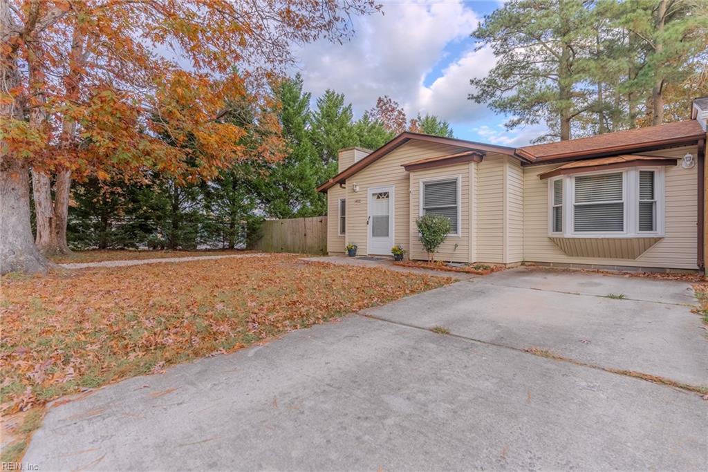1400 Chickadee LN