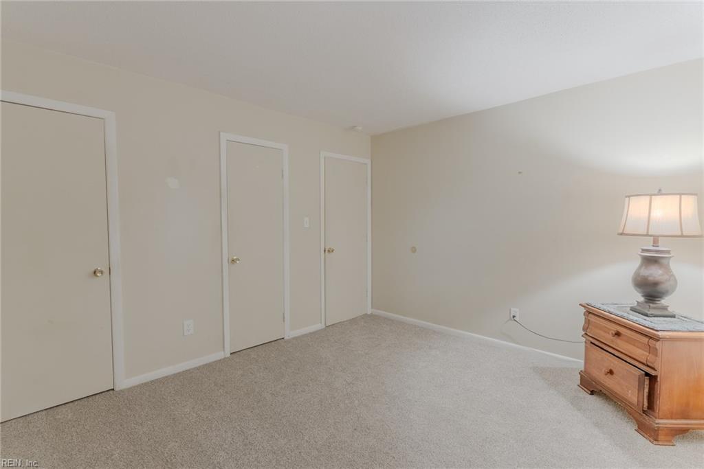 1400 Chickadee LN