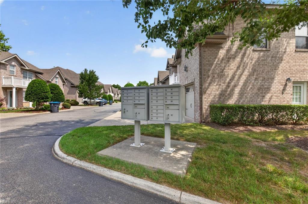 1036 Horton PL