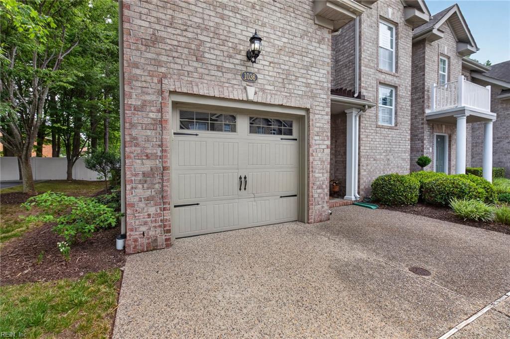 1036 Horton PL