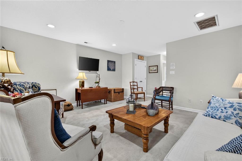1036 Horton PL
