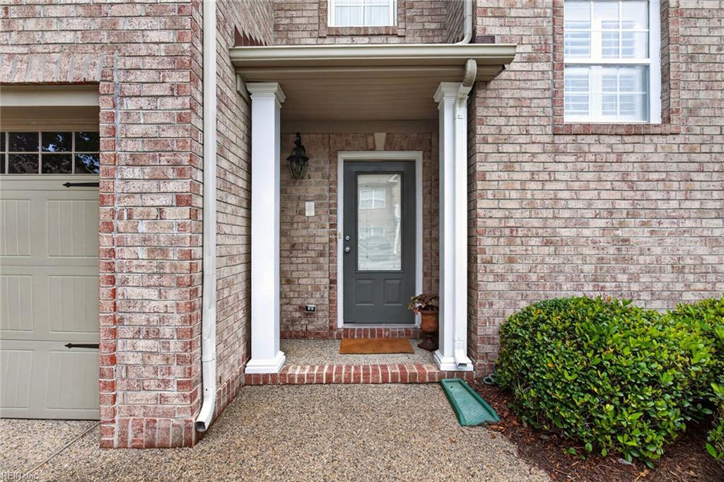 1036 Horton PL