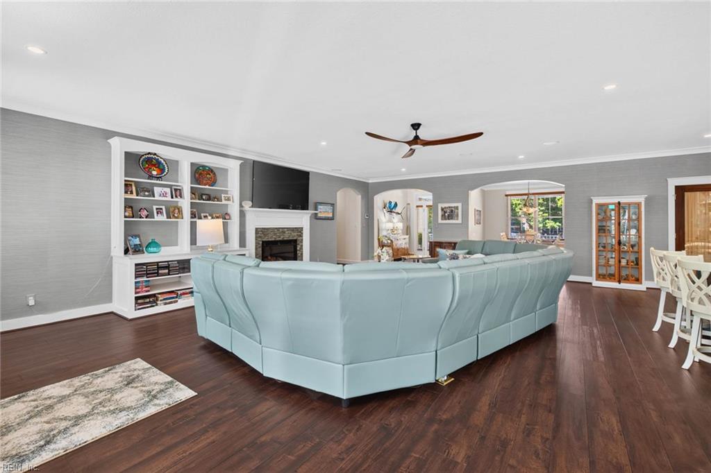 804 Santiago PT