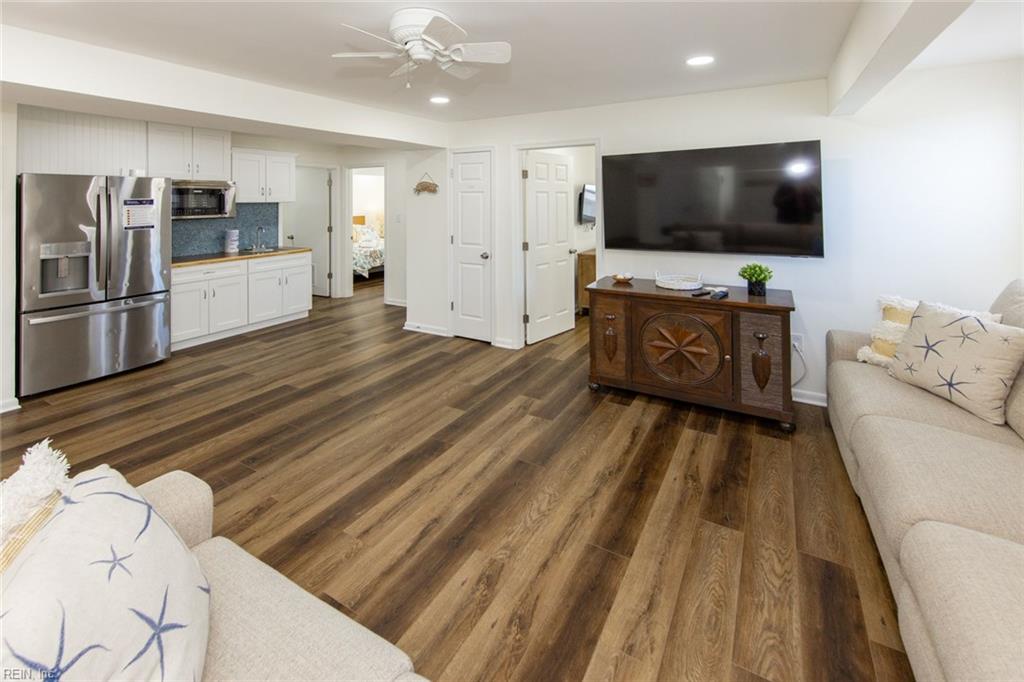 3421 Sandfiddler RD
